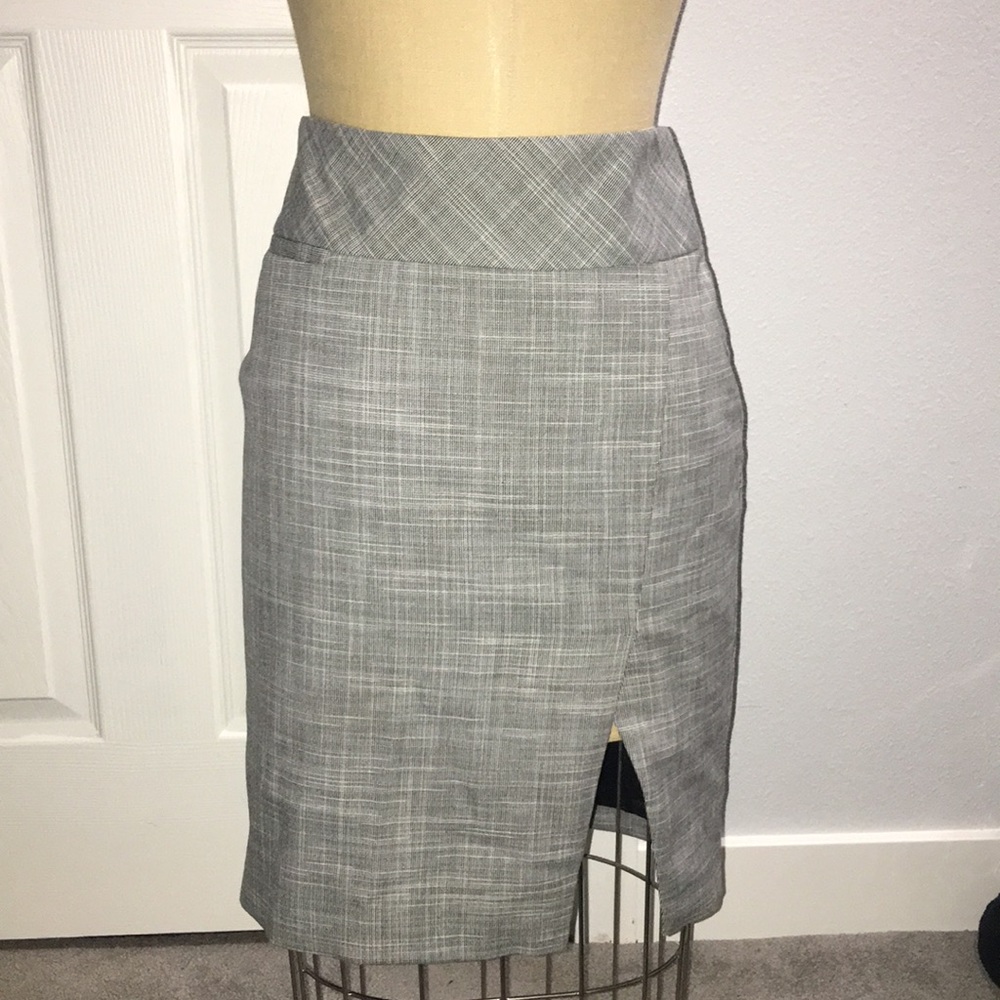 Express Studio pencil skirt Size 4